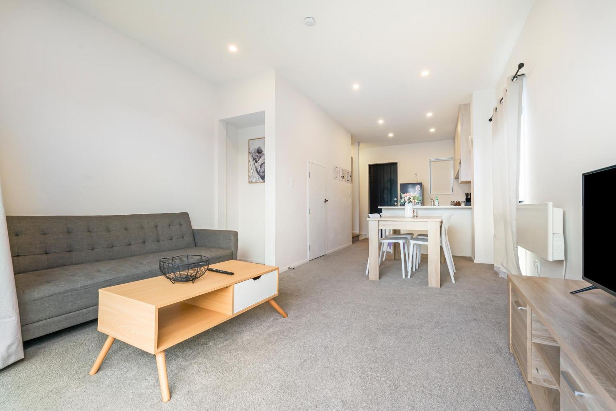 Cozy Brand New Townhouse 1 Bed & Breakfast โอ๊คแลนด์ ภายนอก รูปภาพ