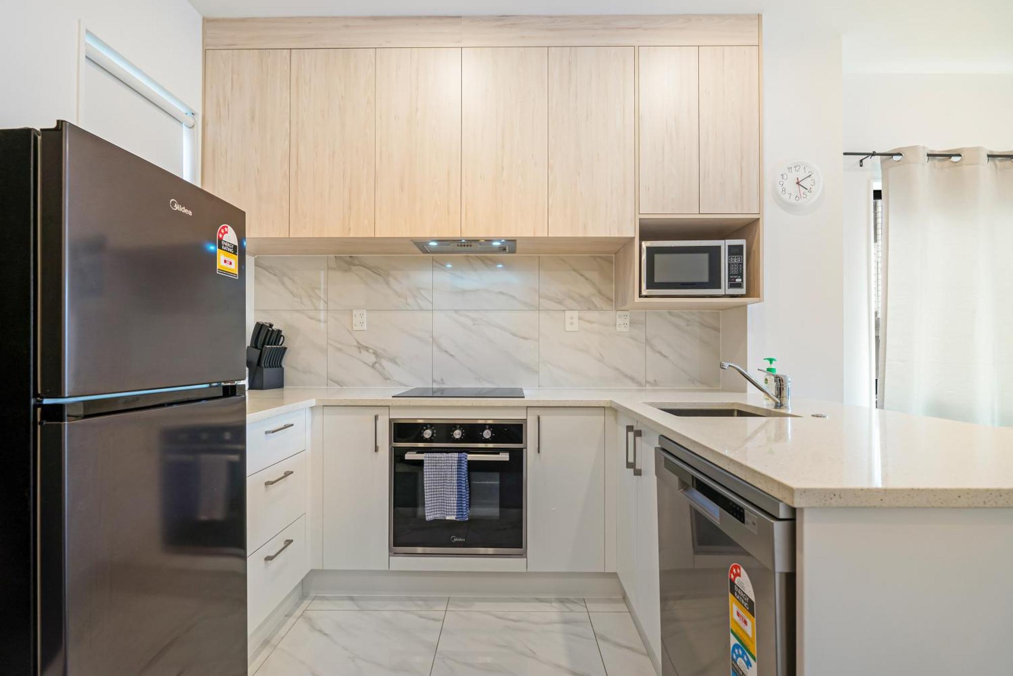 Cozy Brand New Townhouse 1 Bed & Breakfast โอ๊คแลนด์ ภายนอก รูปภาพ